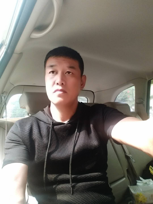 深爱的疯子的第一张照片--福清相亲服务中心