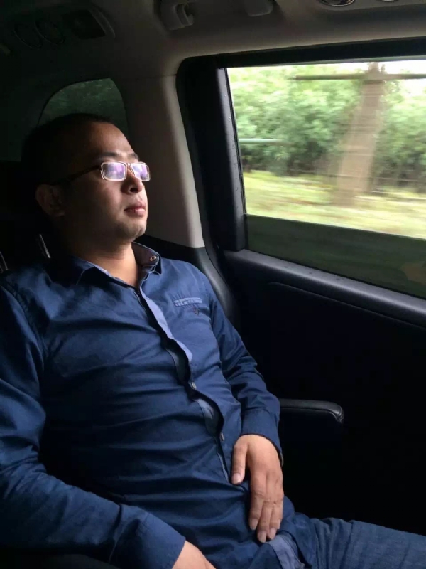 世界那么大的第三张照片--福清相亲服务中心