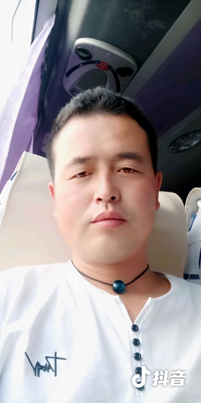 瞬间被爱上的第一张照片--福清相亲服务中心
