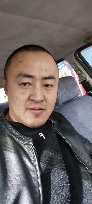 精神九哥的第一张照片--福清相亲服务中心