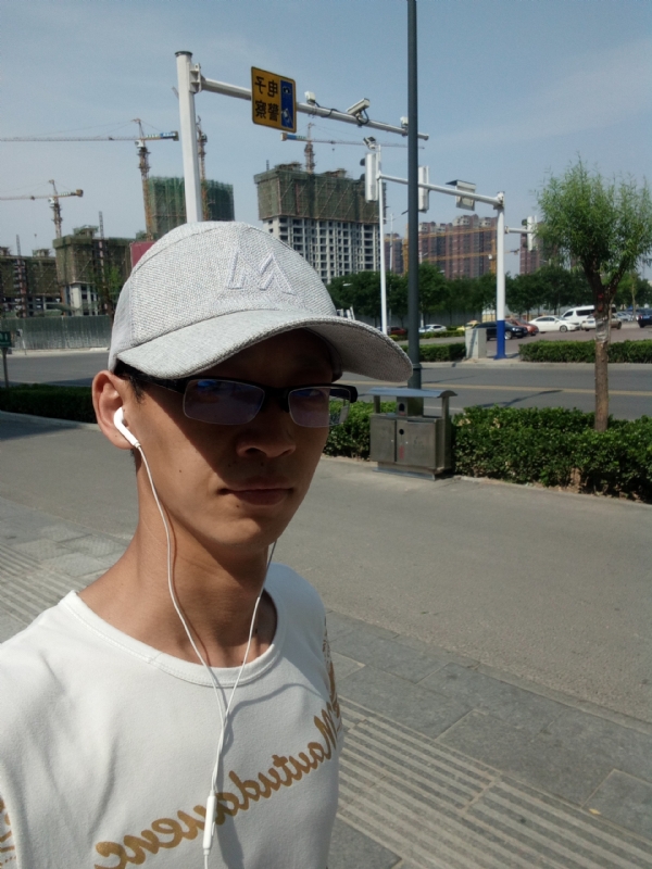 挥一挥手什么都没有的第一张照片--福清相亲服务中心