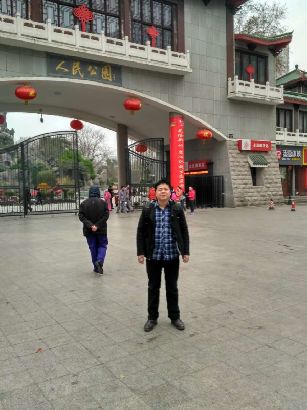 在奋斗的第一张照片--福清相亲服务中心