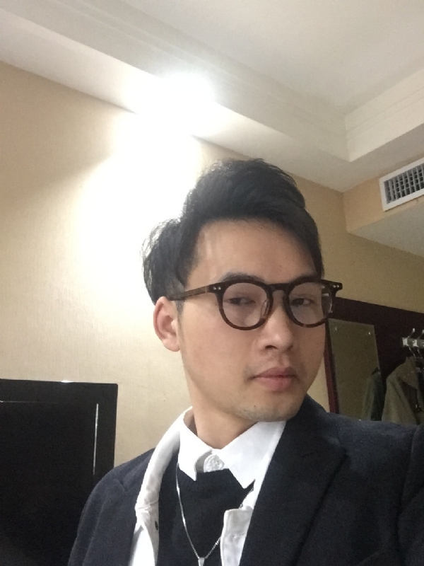 曾亮的第一张照片--福清相亲服务中心
