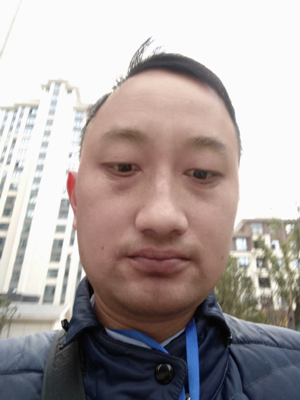 老男人的第一张照片--福清相亲服务中心