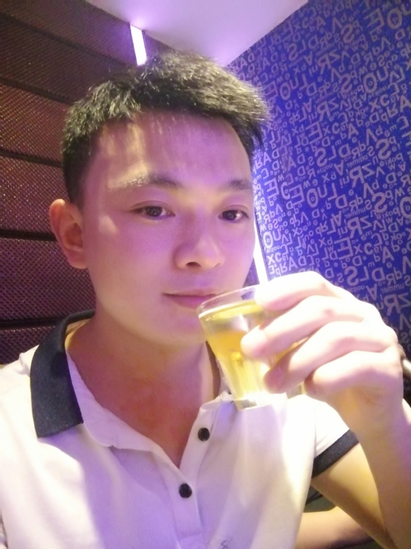 幸福的拥抱的第一张照片--福清相亲服务中心