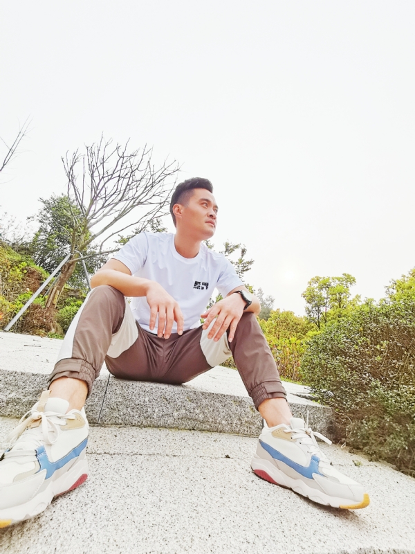 一个人，干净利落的第一张照片--福清相亲服务中心