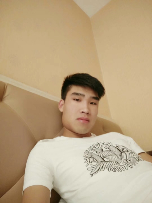 谁不曾孤单上路的第一张照片--福清相亲服务中心
