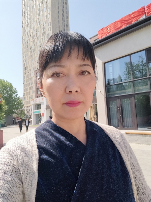 天山雪莲的第一张照片--福清相亲服务中心