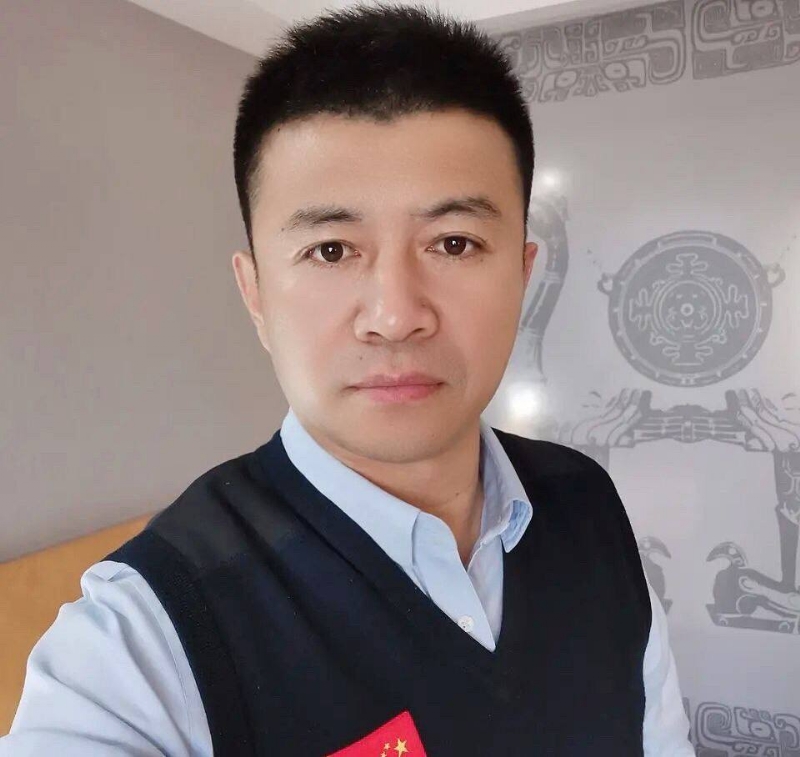 生在红旗下的第一张照片--福清相亲服务中心